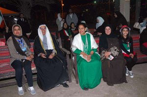 ﻿الشيخة شيخة العبدالله وابراهيم البغلي خلال الاحتفال
