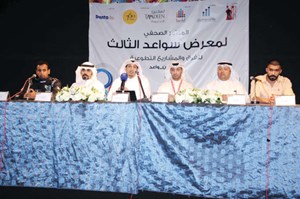 ﻿أحمد القطان وجميل العلي ومساعد الادريس وعبدالرحمن المطيري وعلي المحيميد وناصر المطيري خلال المؤتمر