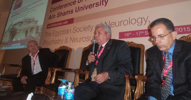 الدكتور هانى عارف أستاذ المخ والأعصاب بكلية الطب جامعة عين شمس