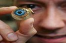 علماء ينتجون عين اصطناعية تعيد البصر للمكفوفين