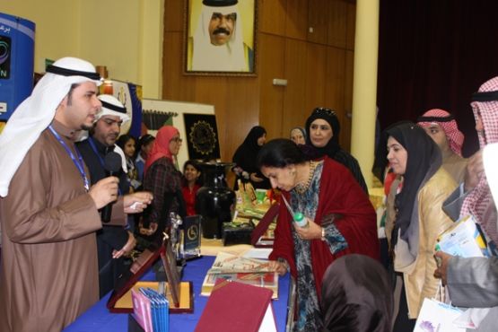 معرض المجاميع التطوعية في مدرسة عاتكة بنت عبدالمطلب - متوسطة بنات